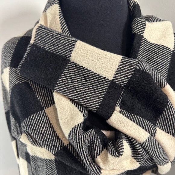 MTS Black and Cream Plaid Cowl Neck Top   8600  NWT Boutique - Picture 6 of 12